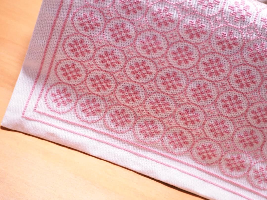 ハンドメイド　クロスステッチ　刺繍　カバー　クロス　マット