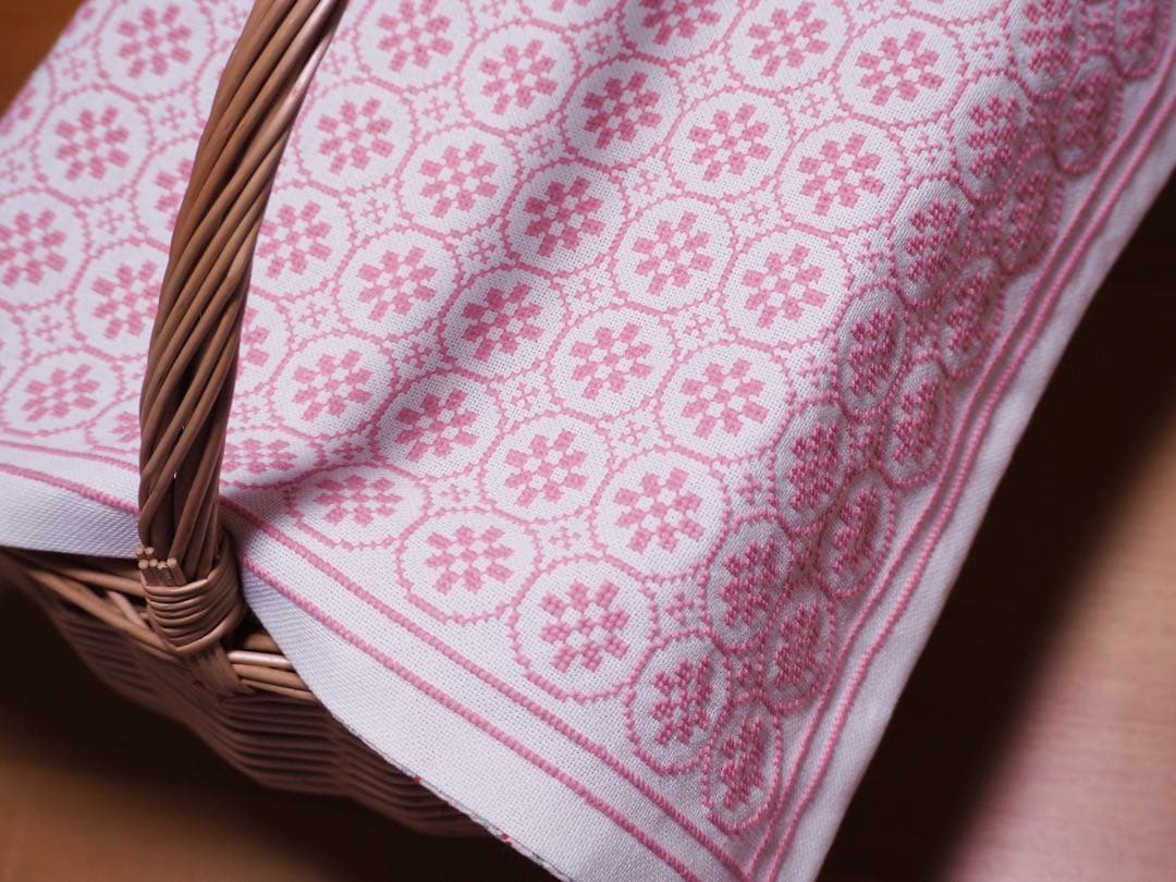 ハンドメイド　クロスステッチ　刺繍　カバー　クロス　マット