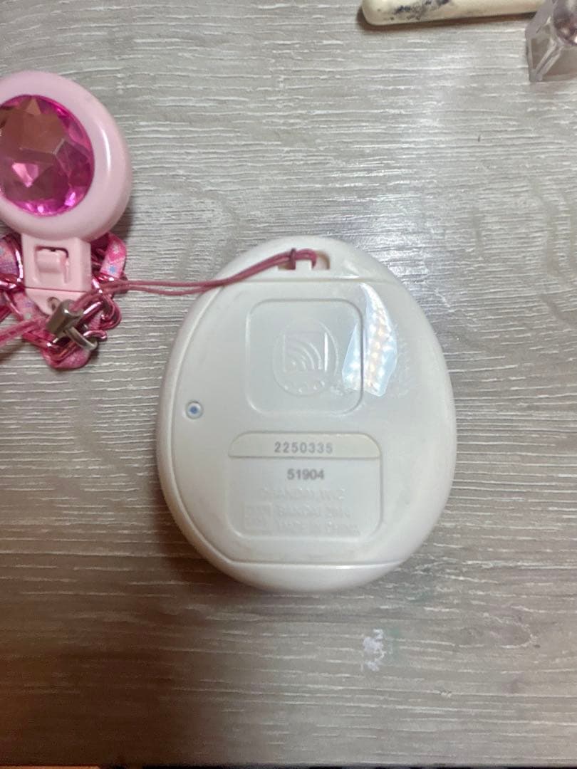 たまごっち4u ピンク 本体、カバー、チャームセット