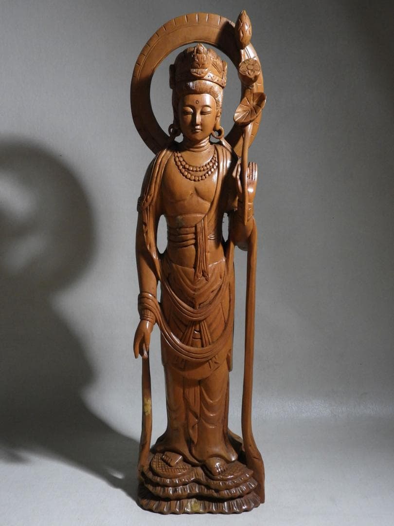●一刀彫 蓮花観音 仏像 立像60cm 仏教美術 東洋彫刻 オブジェ（単）