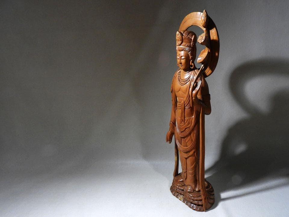 ●一刀彫 蓮花観音 仏像 立像60cm 仏教美術 東洋彫刻 オブジェ（単）