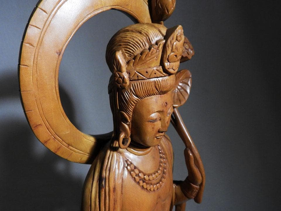 ●一刀彫 蓮花観音 仏像 立像60cm 仏教美術 東洋彫刻 オブジェ（単）