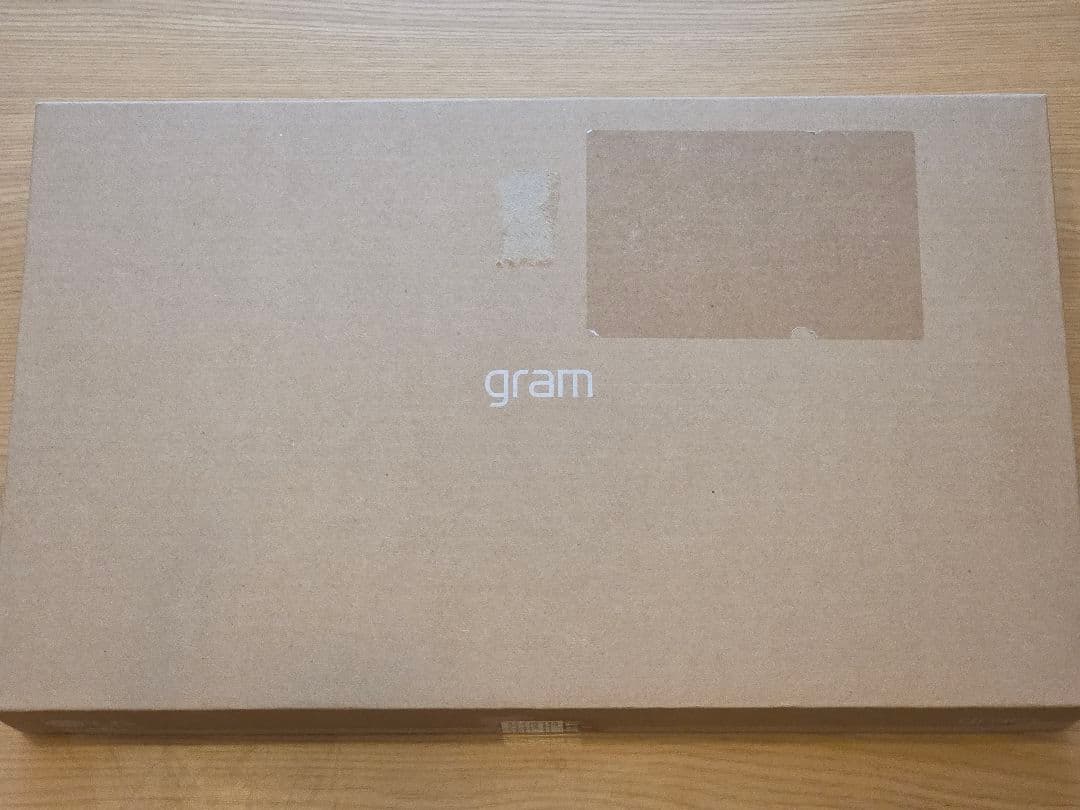 LG gram Style 16 (Windows11・Core i7・1TB)