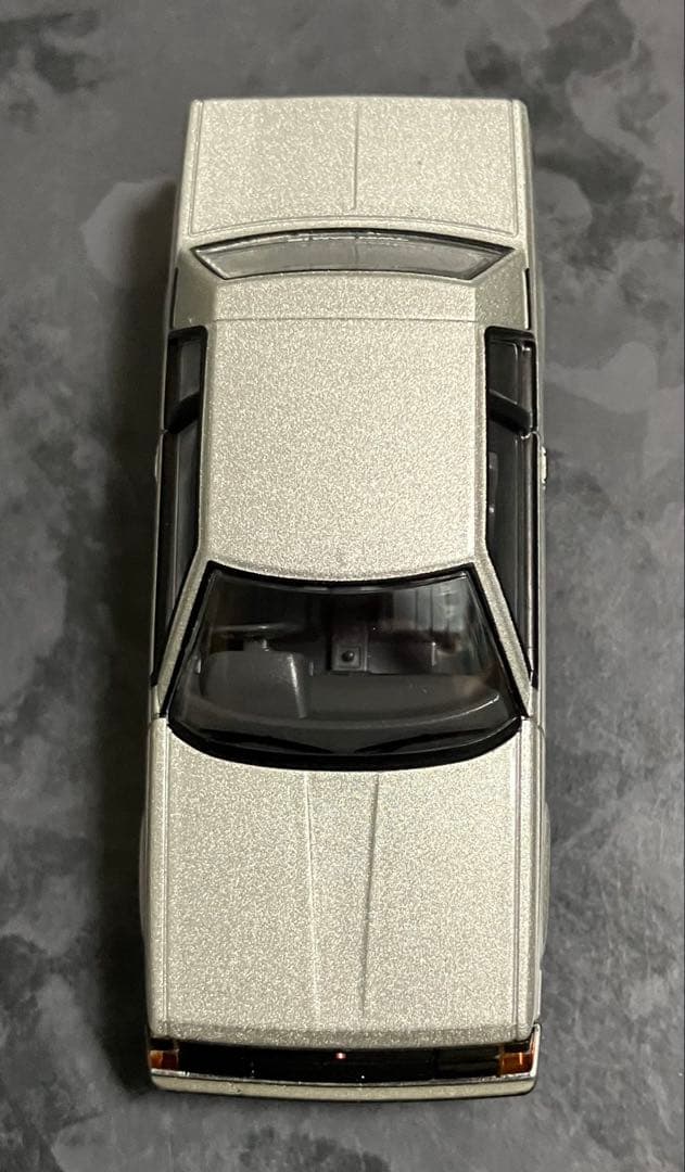 トミカリミテッドヴィンテージネオ　トヨタ　セリカ　1600GT-R シルバー