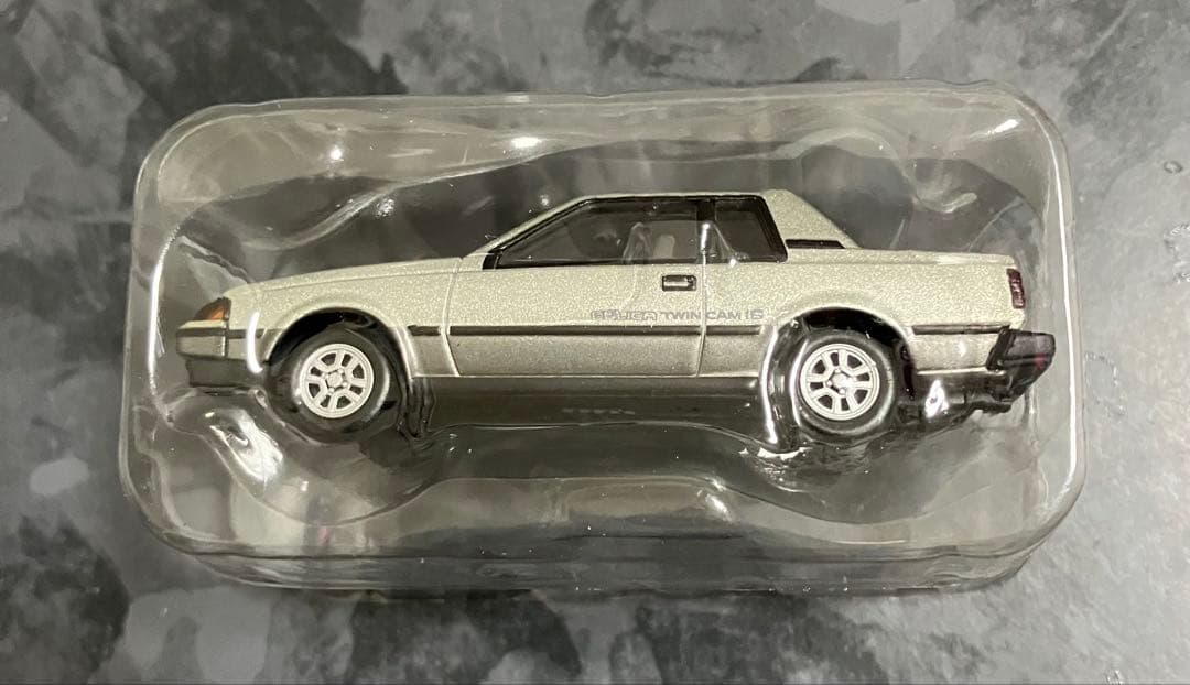 トミカリミテッドヴィンテージネオ　トヨタ　セリカ　1600GT-R シルバー