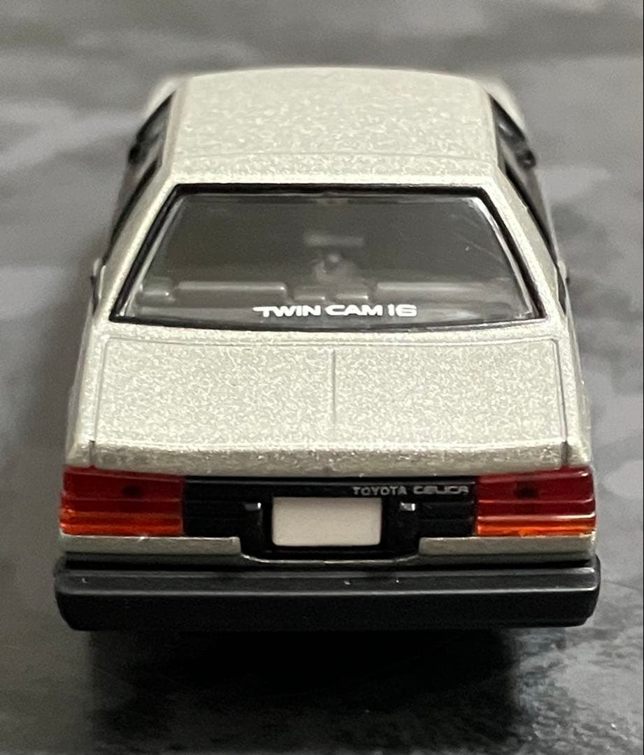 トミカリミテッドヴィンテージネオ　トヨタ　セリカ　1600GT-R シルバー