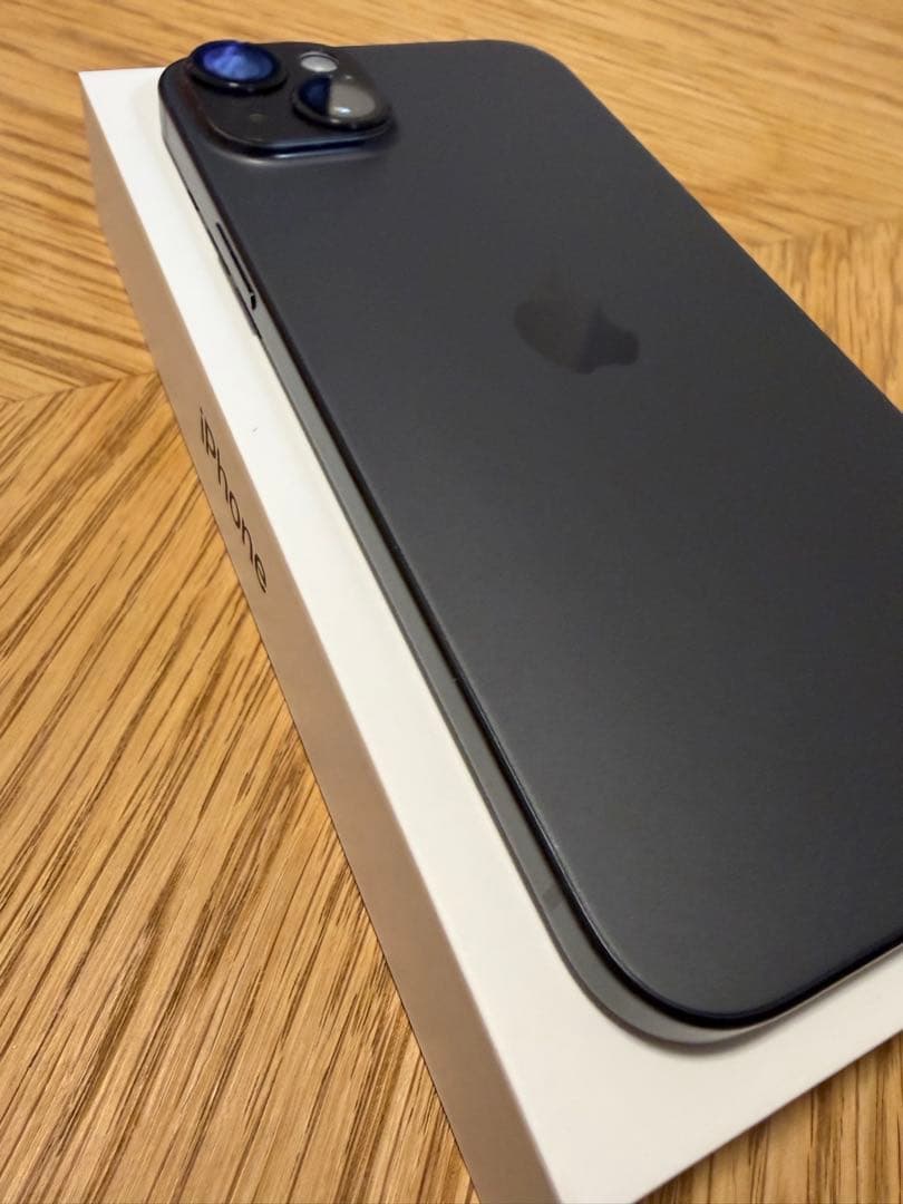 iPhone 15 Plus ブラック