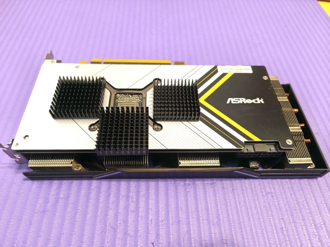 グラフィックボード・グラボ・ビデオカード ASRock Radeon RX 5700 XT