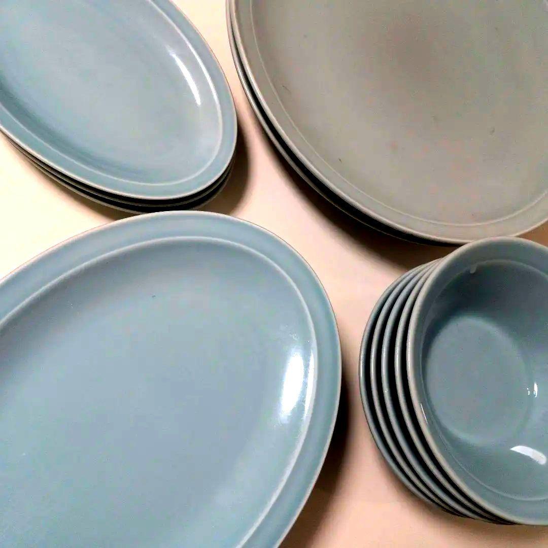 青磁器 　大・中・小 ・鉢 15枚　　送料込み