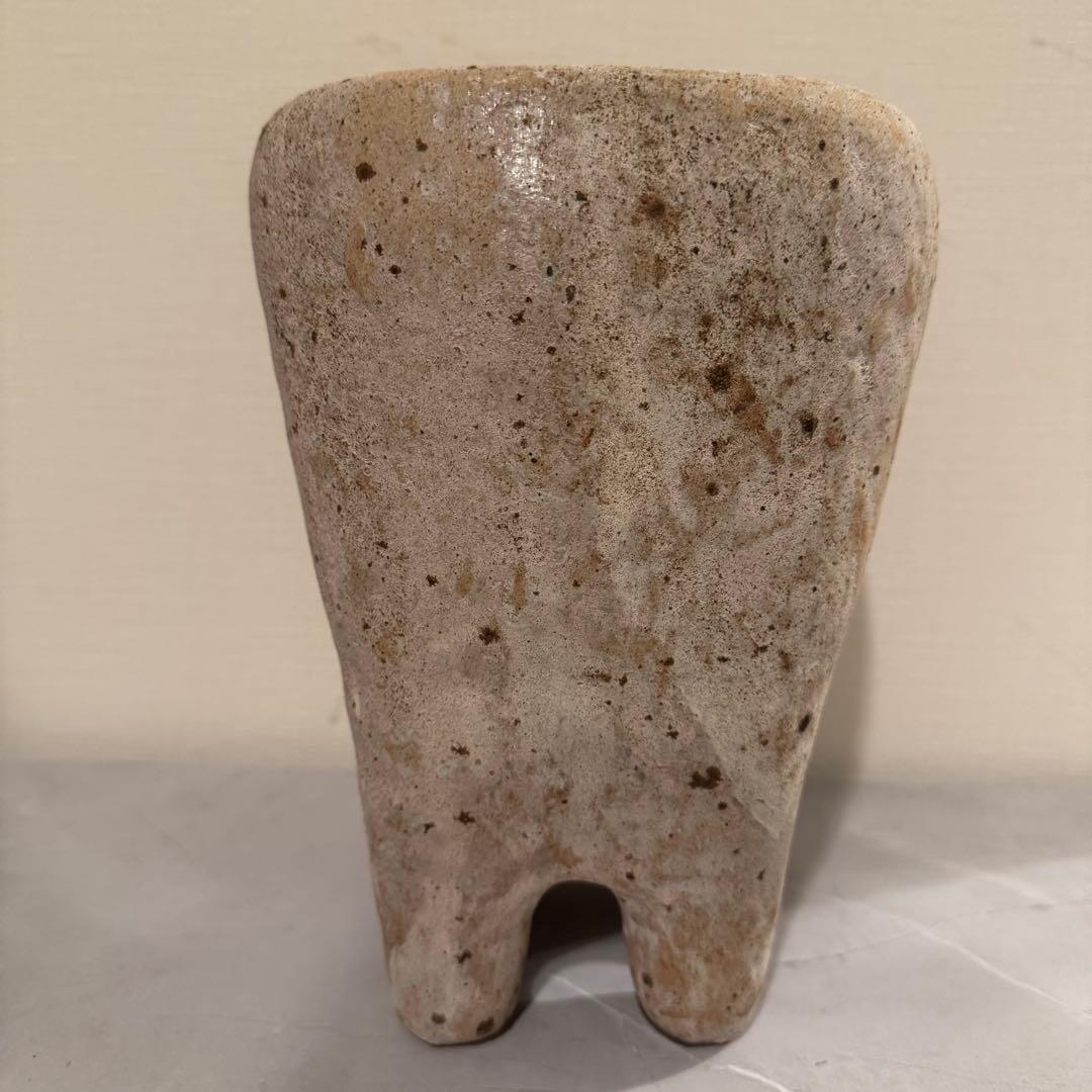 水谷智美 四つ足の台 陶器 オブジェ ユニーク 置物 希少