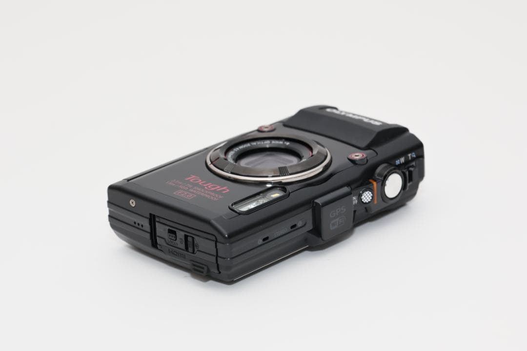 OLYMPUS TG-4 コンパクトデジタルカメラ　新品同様