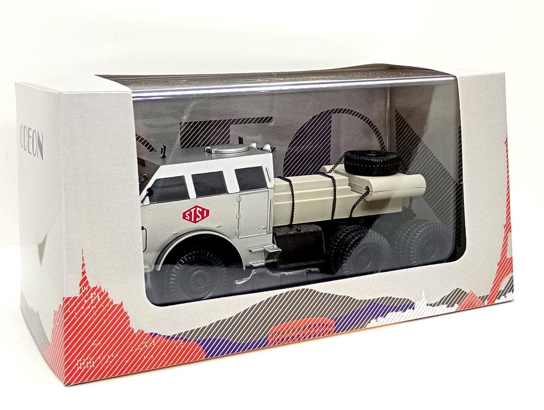 オデオン 1/43 パシフィック M26 戦車牽引トラック 1944 シルバー