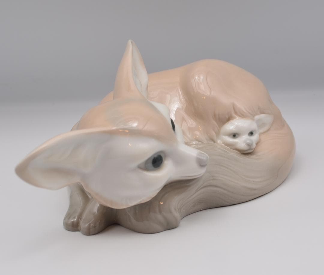 灰色ギツネ　＃1065　★リヤドロ　スペイン　ポーセリン　光沢仕上　ヴィンテージ