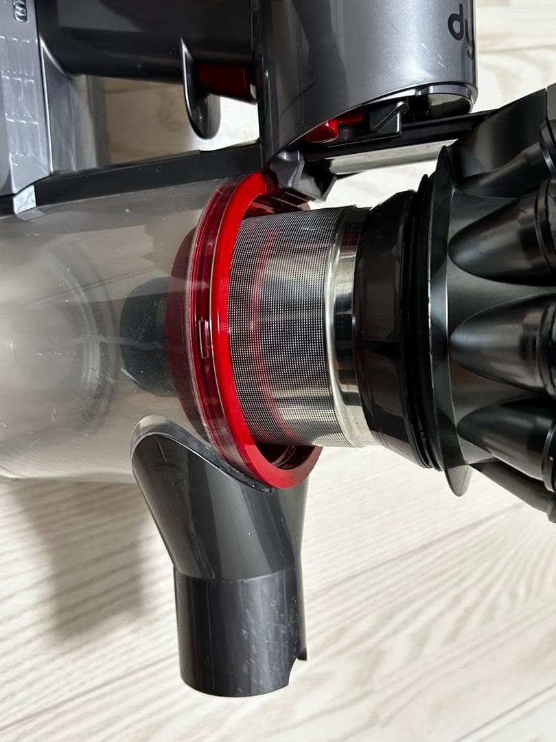 Dyson V8 fluffy+ 分解清掃済み、車内清掃・布団清掃ツール有