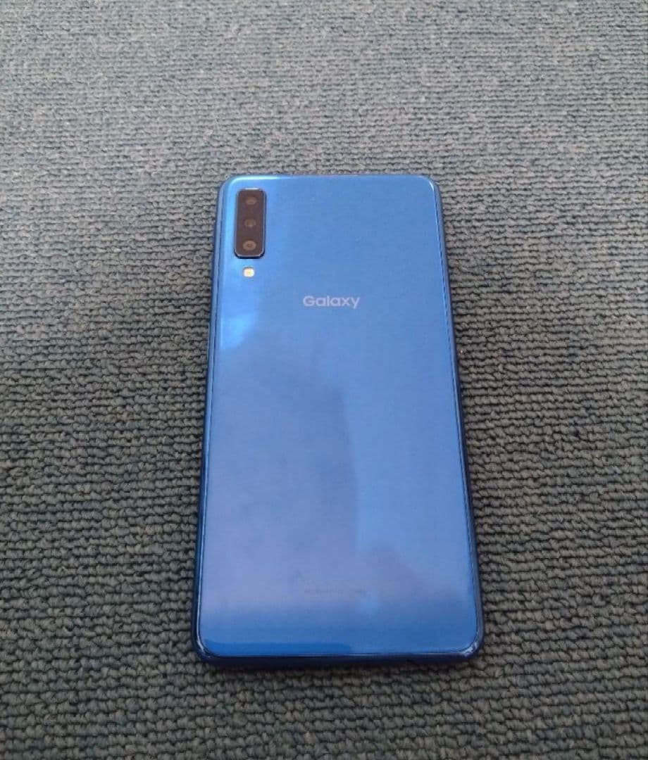 K*0様 Galaxy A7 ブルー　付属品あり