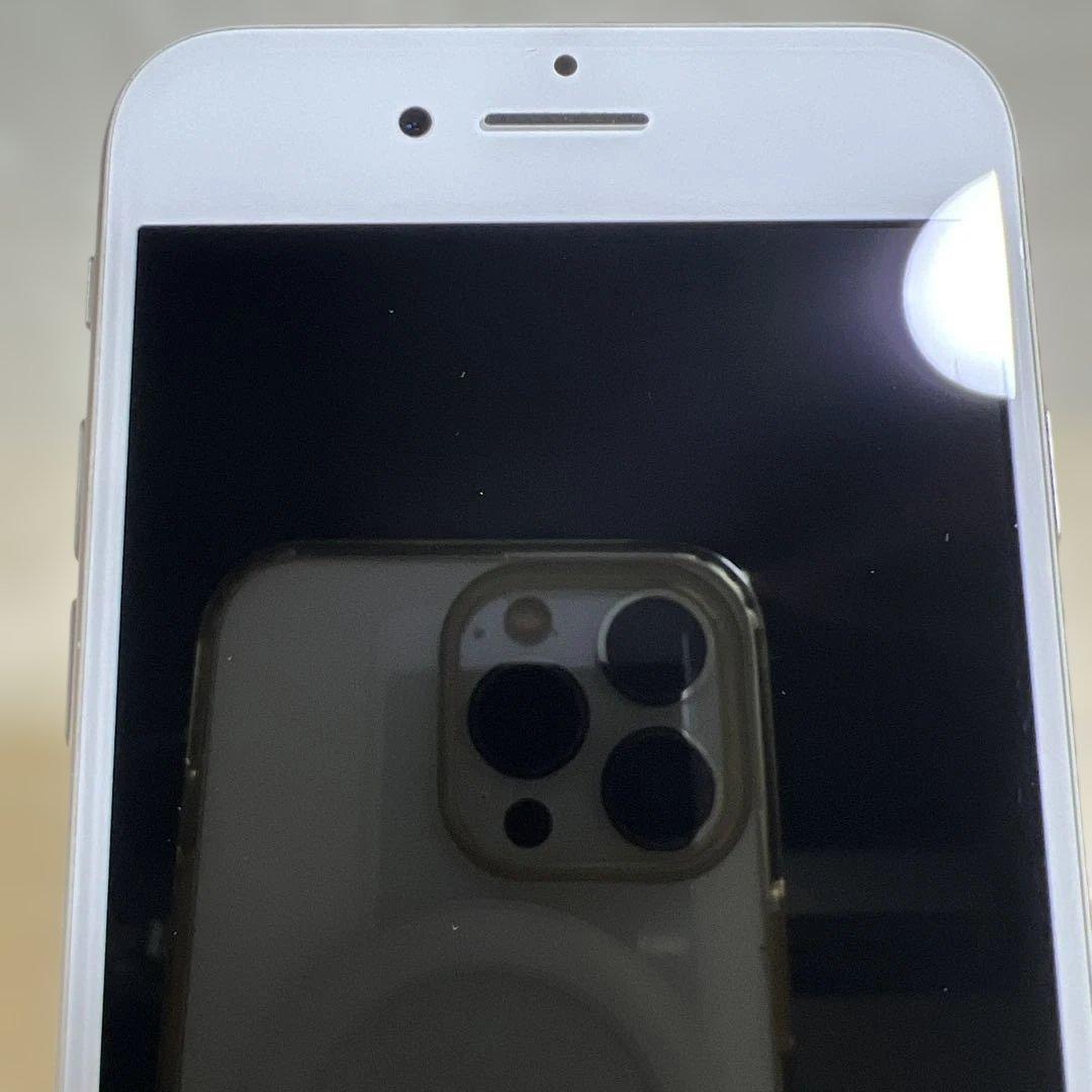 iphone8 256GB バッテリー76% カメラ部ヒビあり