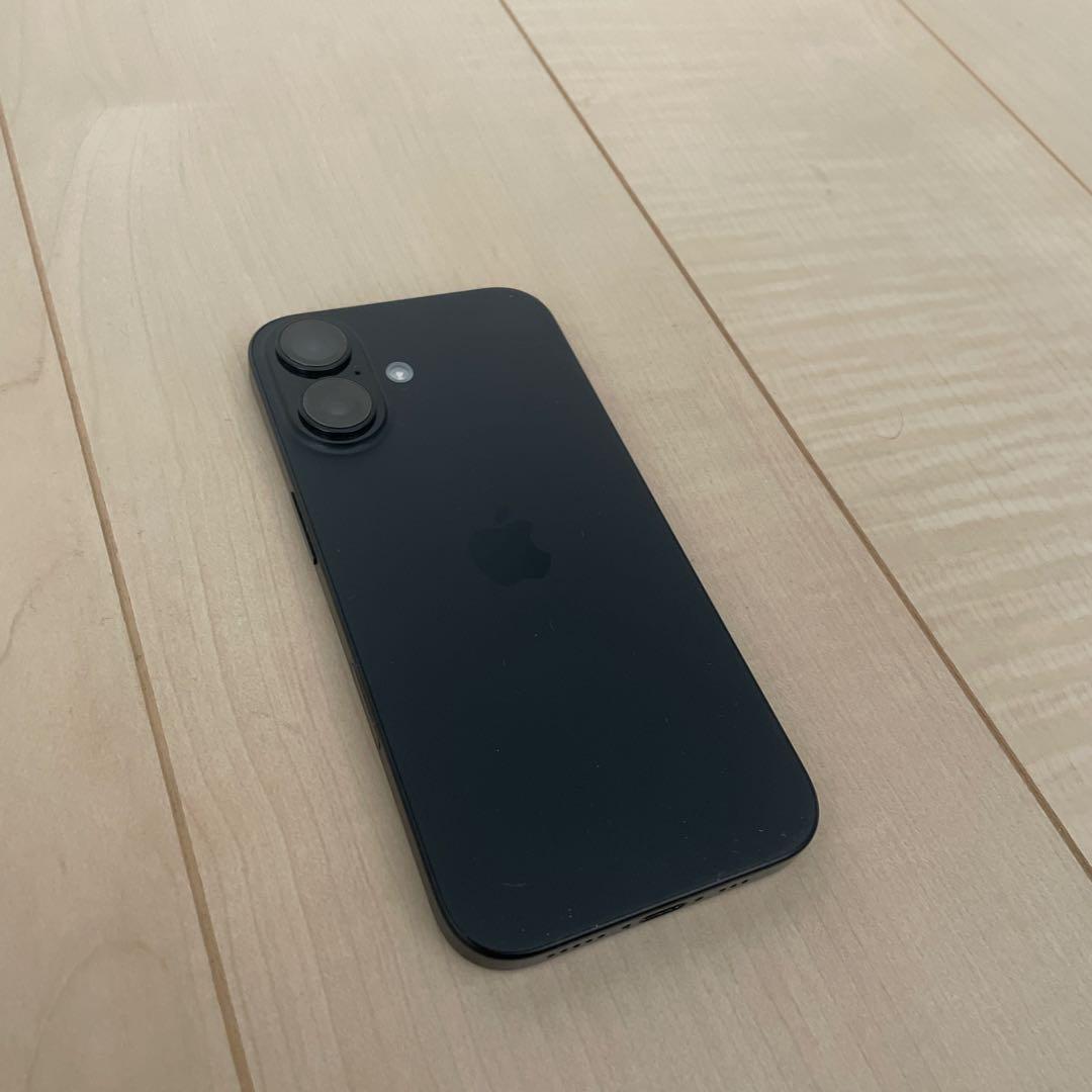 [美品]Apple iPhone 16ブラック SIMフリー128GB