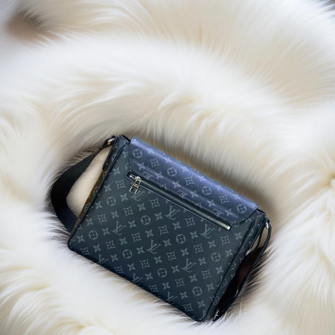 モノグラムエクリプス ソミュール メッセンジャーバッグ