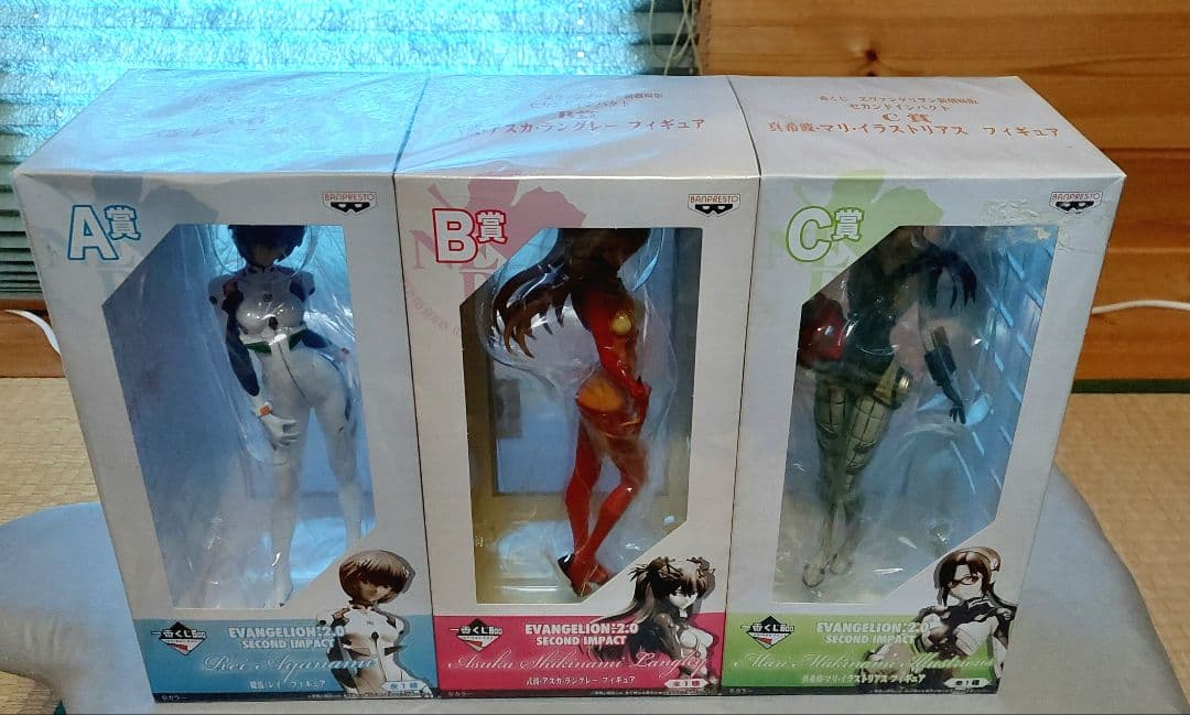 エバンゲリオン　レイ、アスカ、マリ　フィギュア3体セット
