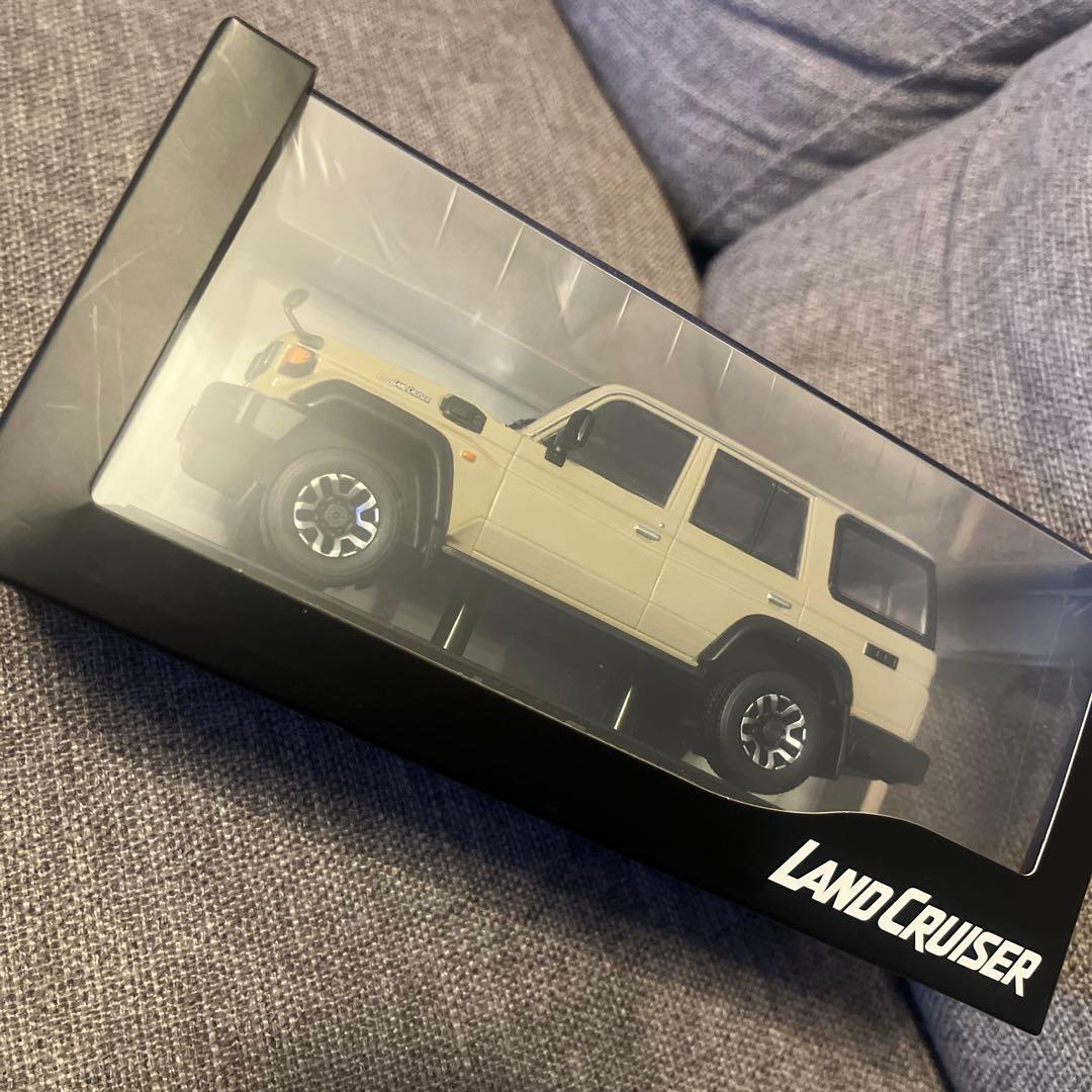 未開封　ランクル70 ミニカー　ベージュ　1/30スケール