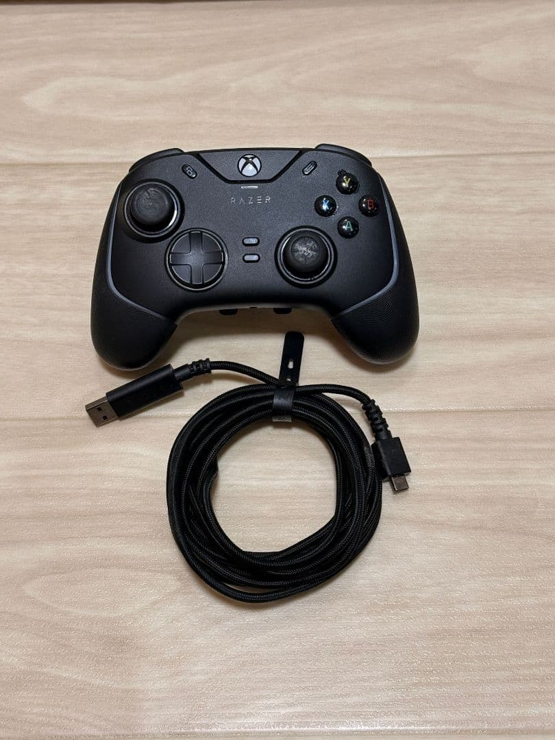 PC用ゲームコントローラー・コンバーター RAZER WOLVERINE v2 CHOMA RZ06-0401