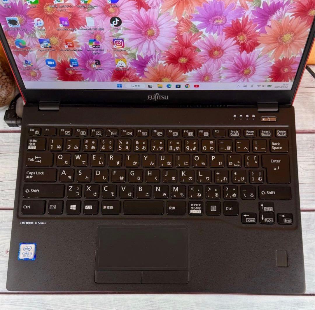 薄型コンパクトノートPC❣️第8世代Corei5☘️フルHD☘️SSD☘️バッテリー良好