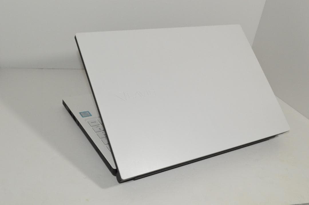 ホワイトLAVIE第8世代Corei7/32G/新品SSD1TB BD再生