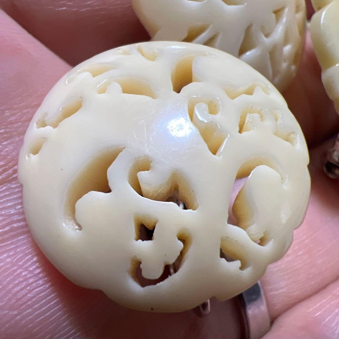 鯨歯風透かし彫り ブローチ イヤリング アイボリー 極細工 鯨歯？ マッコクジラ