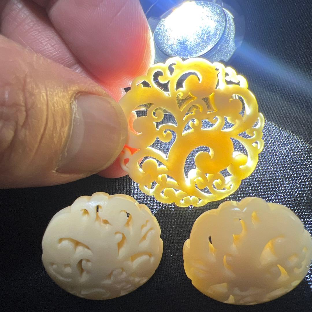 鯨歯風透かし彫り ブローチ イヤリング アイボリー 極細工 鯨歯？ マッコクジラ