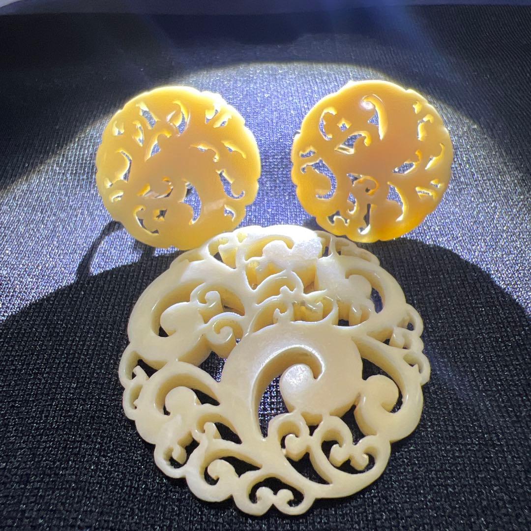 鯨歯風透かし彫り ブローチ イヤリング アイボリー 極細工 鯨歯？ マッコクジラ