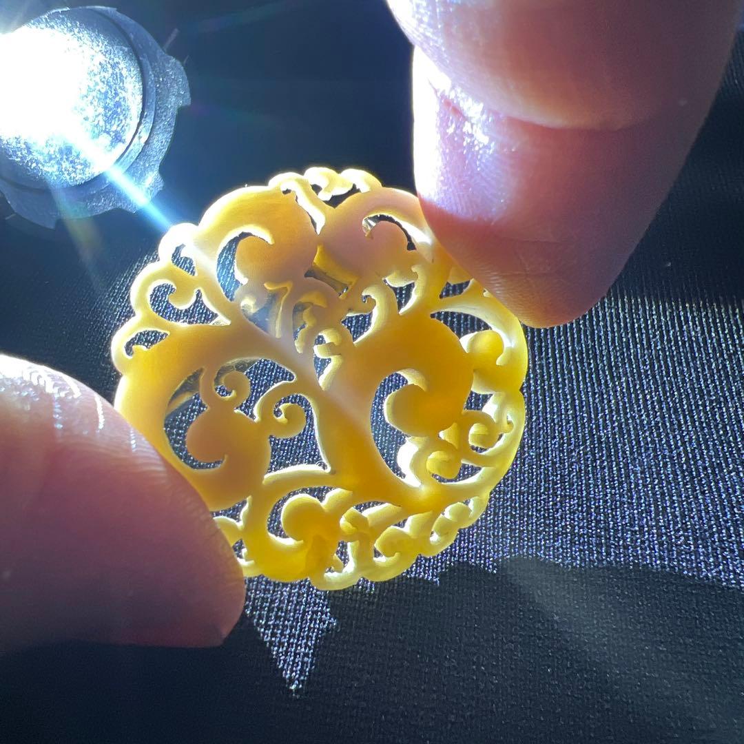 鯨歯風透かし彫り ブローチ イヤリング アイボリー 極細工 鯨歯？ マッコクジラ