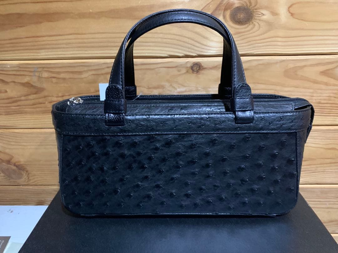 新品未使用 タグ付 高級 オーストリッチ 本革 リアルレザー ブラック 黒　箱付