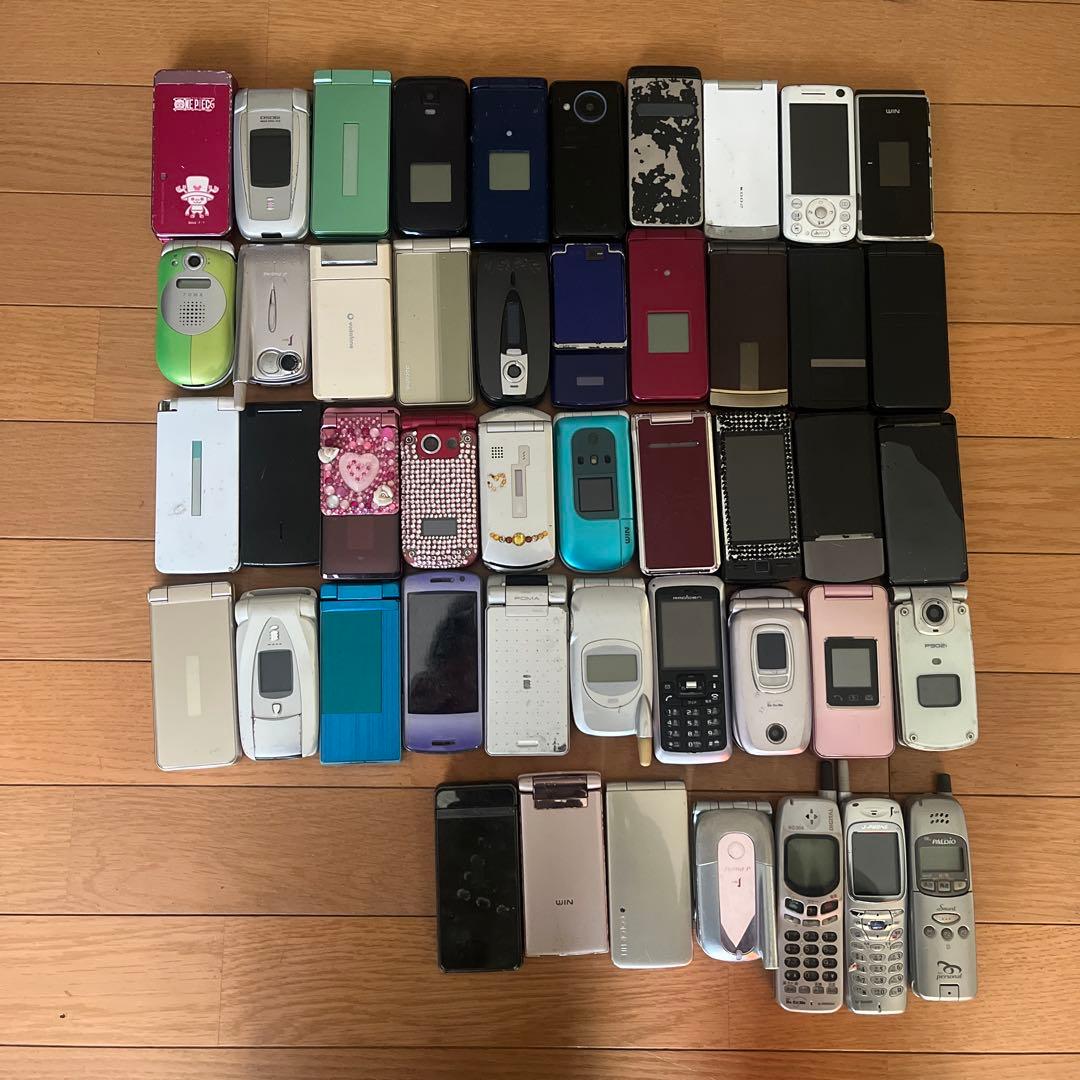 【送料無料】携帯電話　ガラケー　まとめ売り　47点　ジャンク品