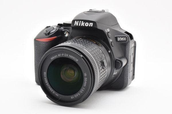 ニコン Nikon D5600 18-55 VR レンズキット SDカード付