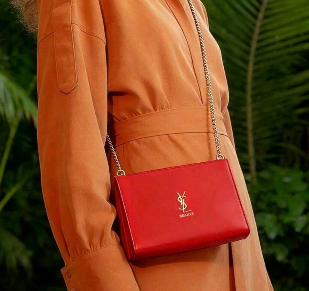 イヴ・サンローラン・ボーテ オリジナル チェーンショルダーバッグ