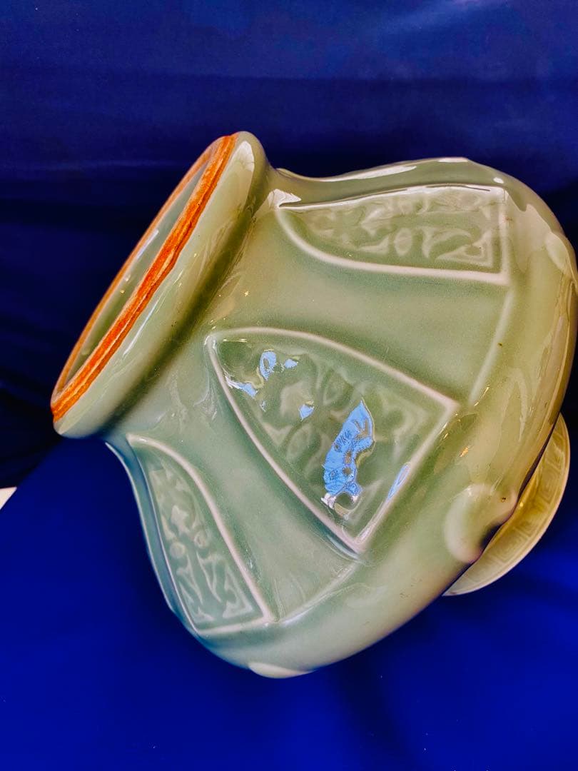 中国明時代龍泉窑刻花鼓腹尊サイズ約高さ19cm径23cm口12cm