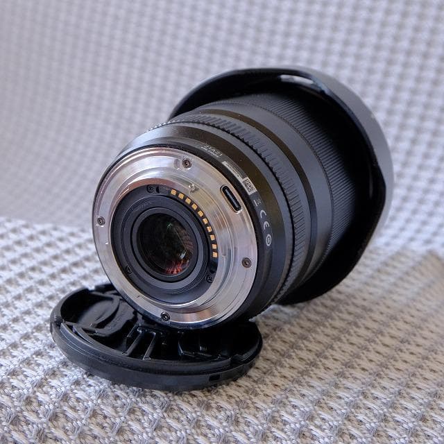 VILTROX AF 13mm F1.4 Xマウント