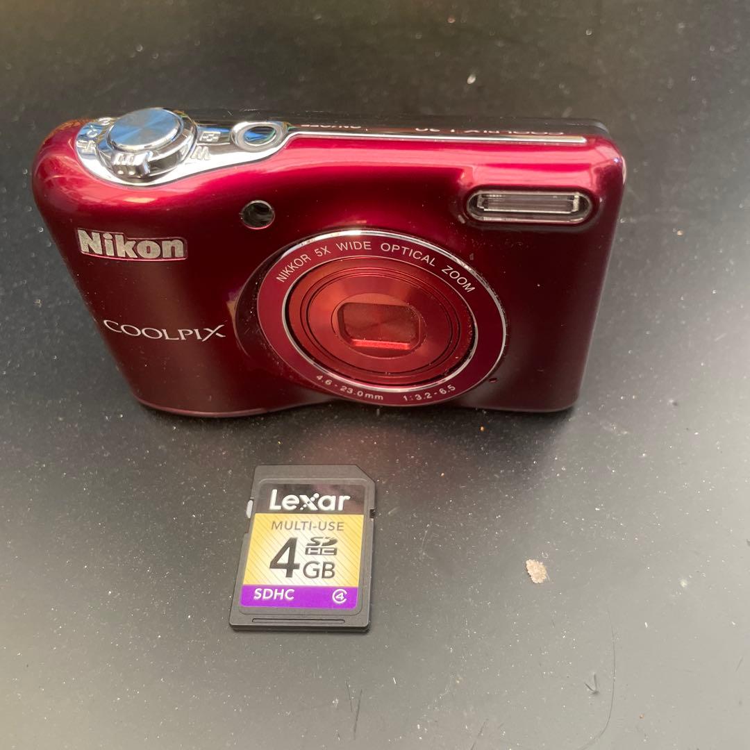 動作品Nikon COOLPIX L30 シルバー　カメラ