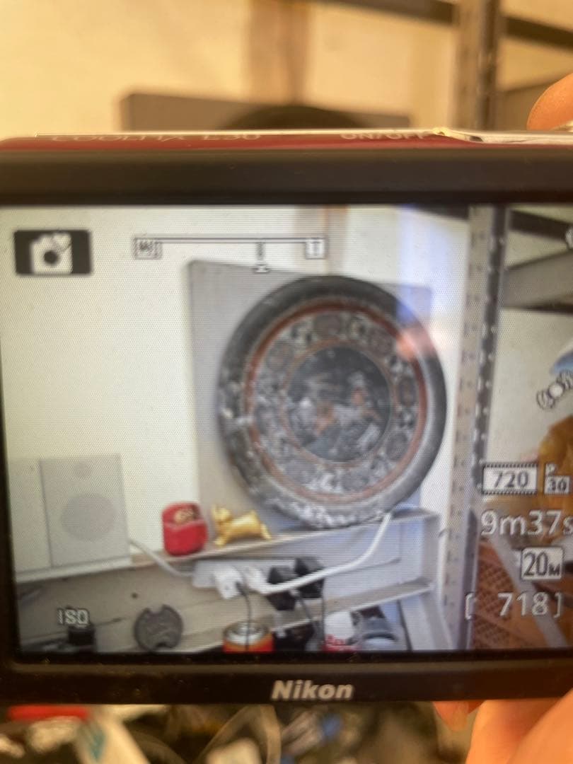 動作品Nikon COOLPIX L30 シルバー　カメラ