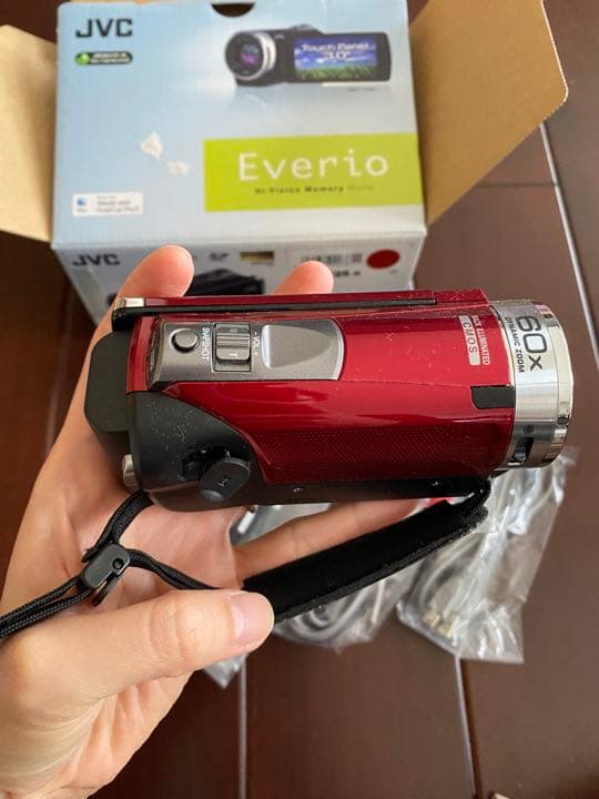 JVC ケンウッド ビデオカメラGZ-E325-R Everio