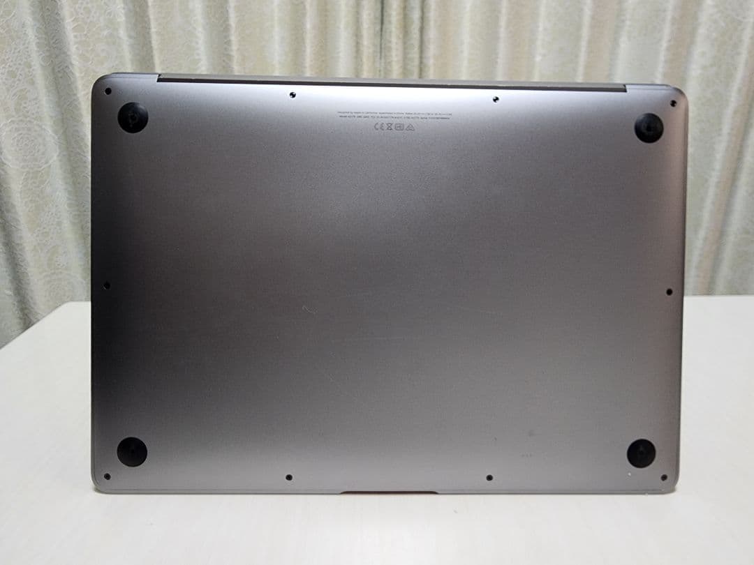 美品　Macbook Air 2020 i5 8GB 256GB バッテリー正常