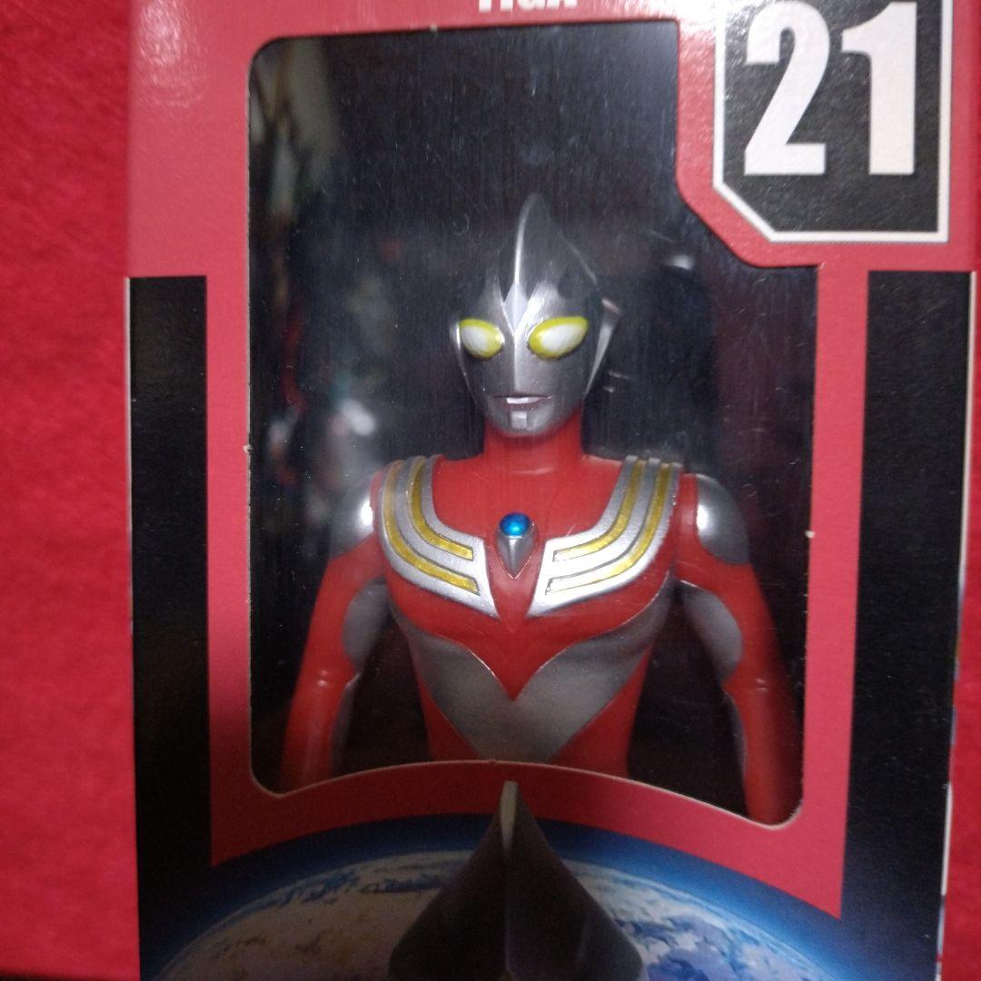 ウルトラマンティガ メタリックVer. フィギュア イベント限定ソフビ.他２体