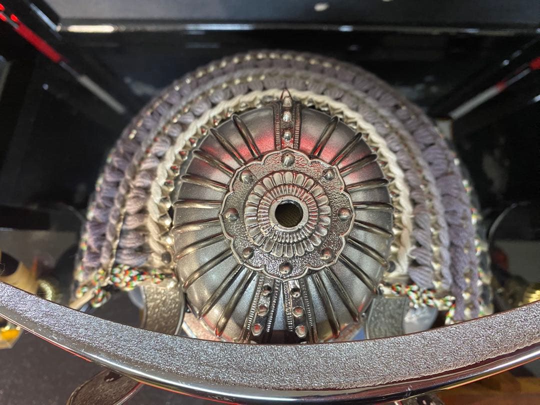 伊達政宗　五月人形　シルバー兜飾り収納セット　正絹糸　アウトレット