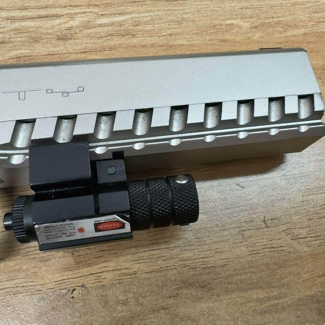 ウエスタンアームズ　INFINITY ガスガン シルバー中古品