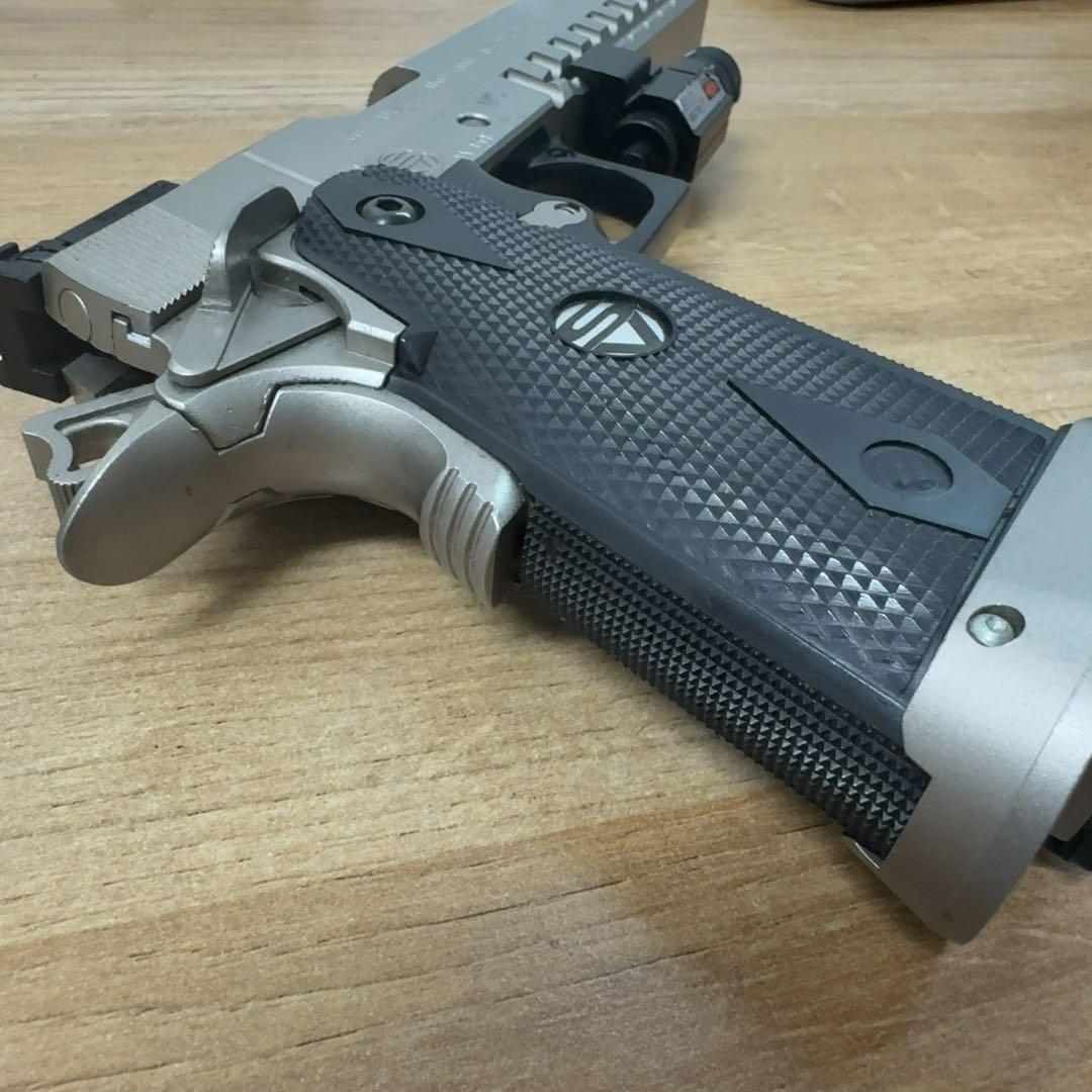 ウエスタンアームズ　INFINITY ガスガン シルバー中古品