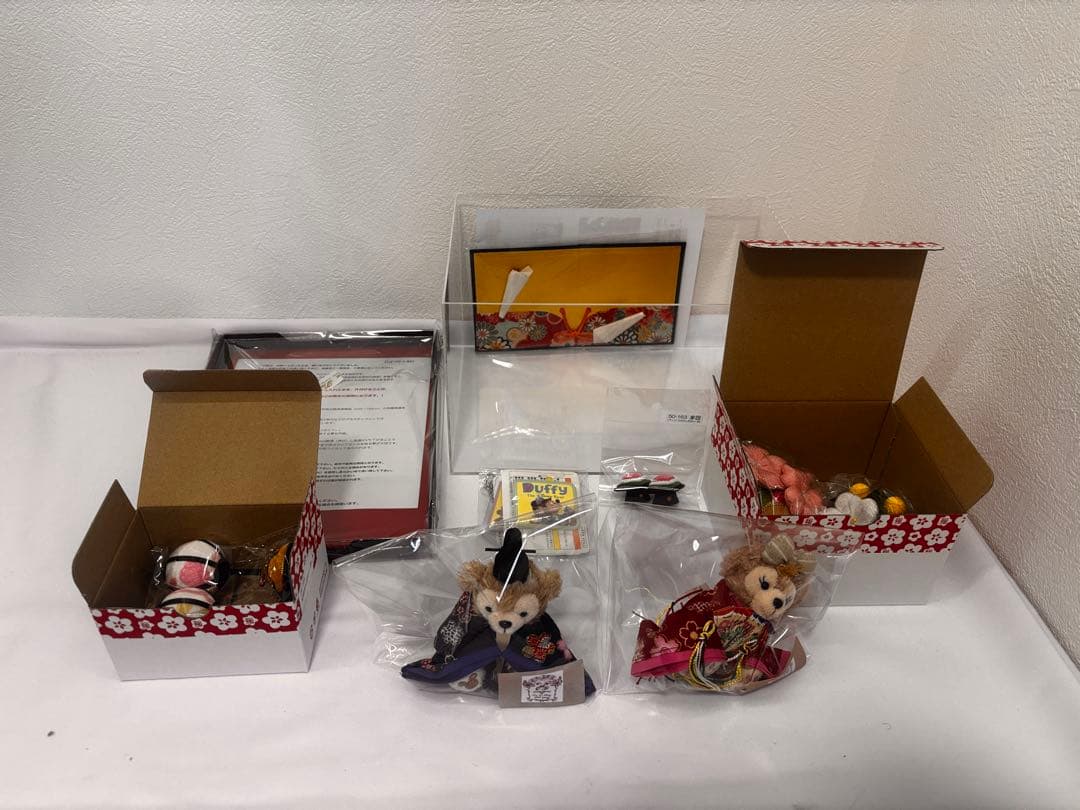 ぼんぼり＆屏風付き・ダッフィー　シェリーメイ　ケース付雛人形　ひな人形　ひな祭り