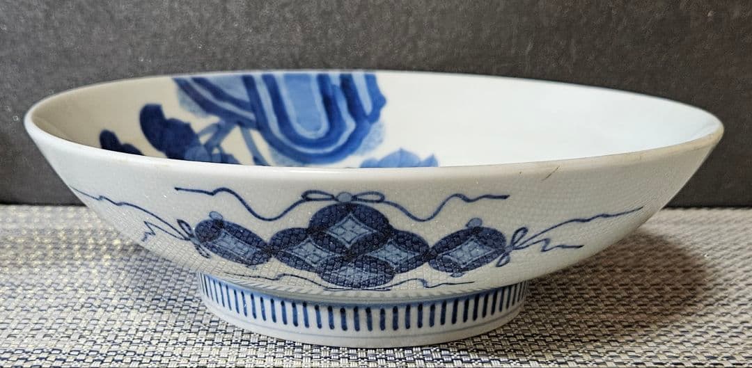 【本物保証❗】江戸時代後期　後期藍鍋島　芙蓉の図　径 約20.8cm　櫛高台皿