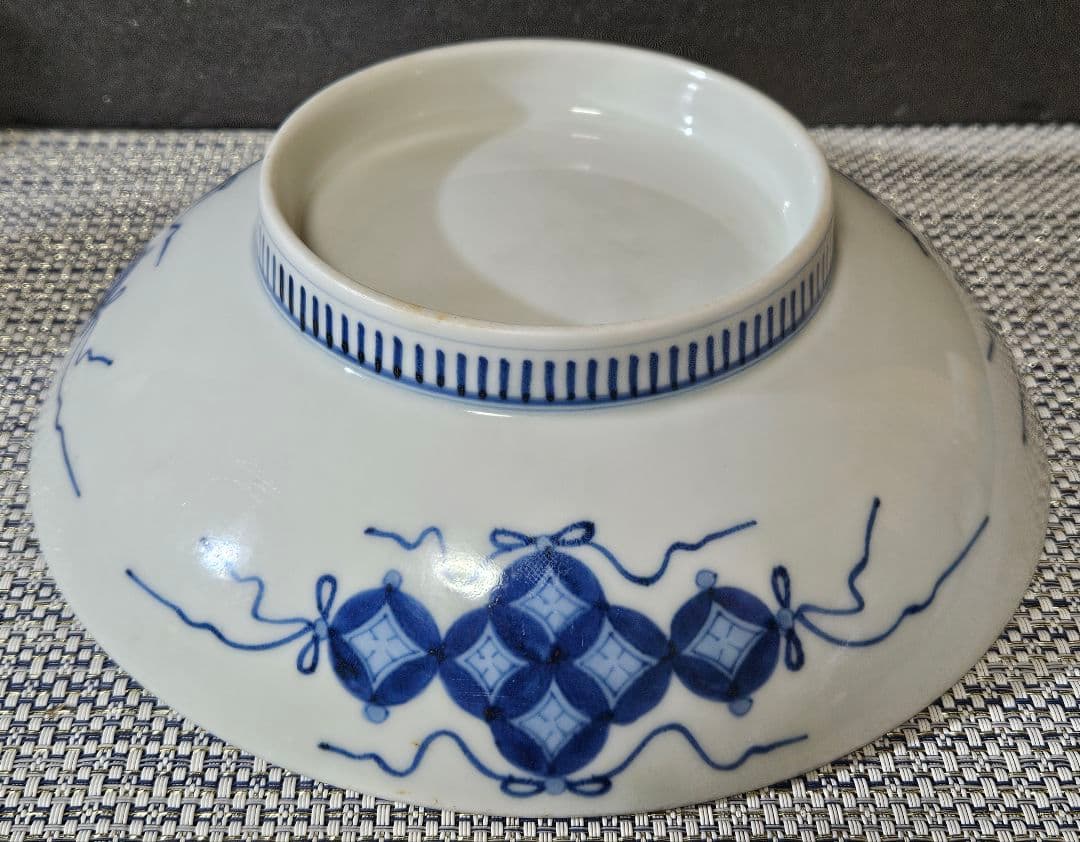 【本物保証❗】江戸時代後期　後期藍鍋島　芙蓉の図　径 約20.8cm　櫛高台皿