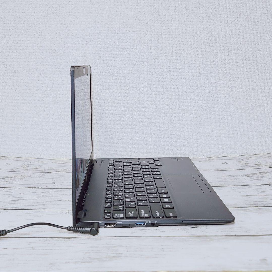 【美品】薄型軽量 13インチ コンパクト ノートパソコン SSD 在宅ワーク