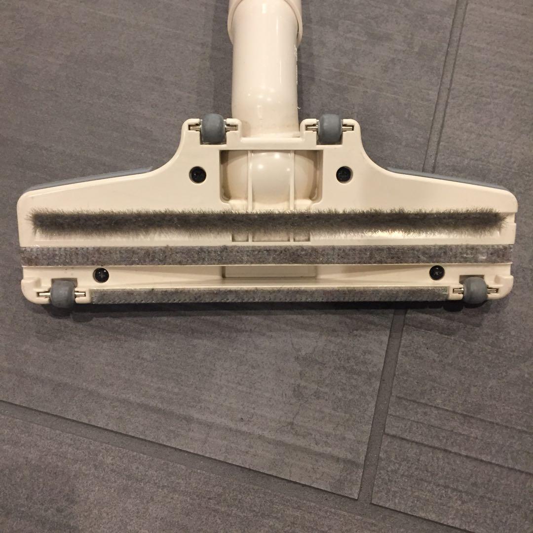 Makita マキタ 充電式クリーナー CL116DWI